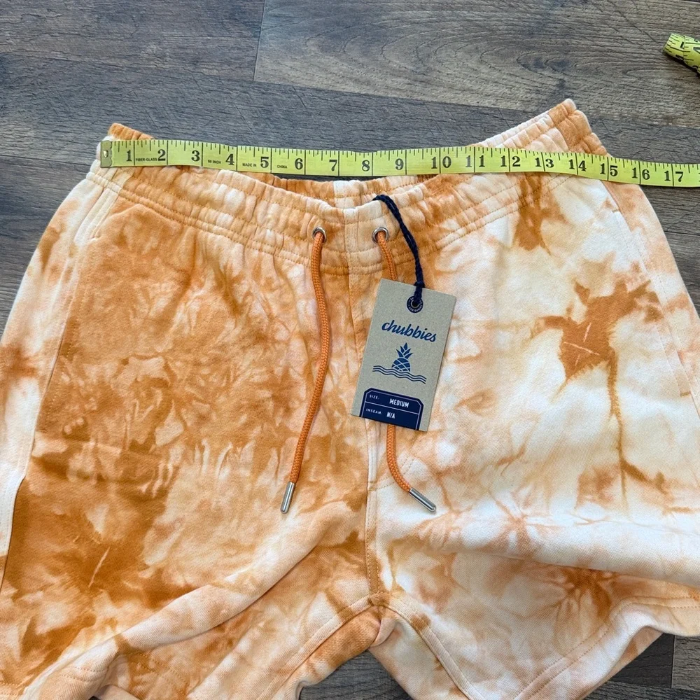 pair of tie-dye tie-waist loungewear shorts by Chubbies